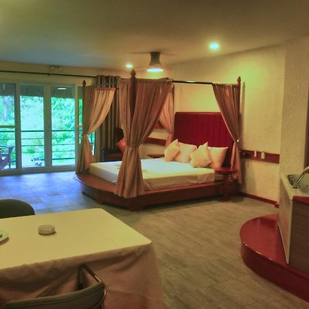 P1 Club Resort 팡라오 외부 사진